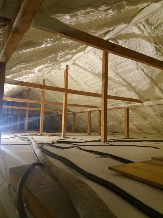 Izolatii cu spuma poliuretanică/pod/acoperiș-Firma Autorizată