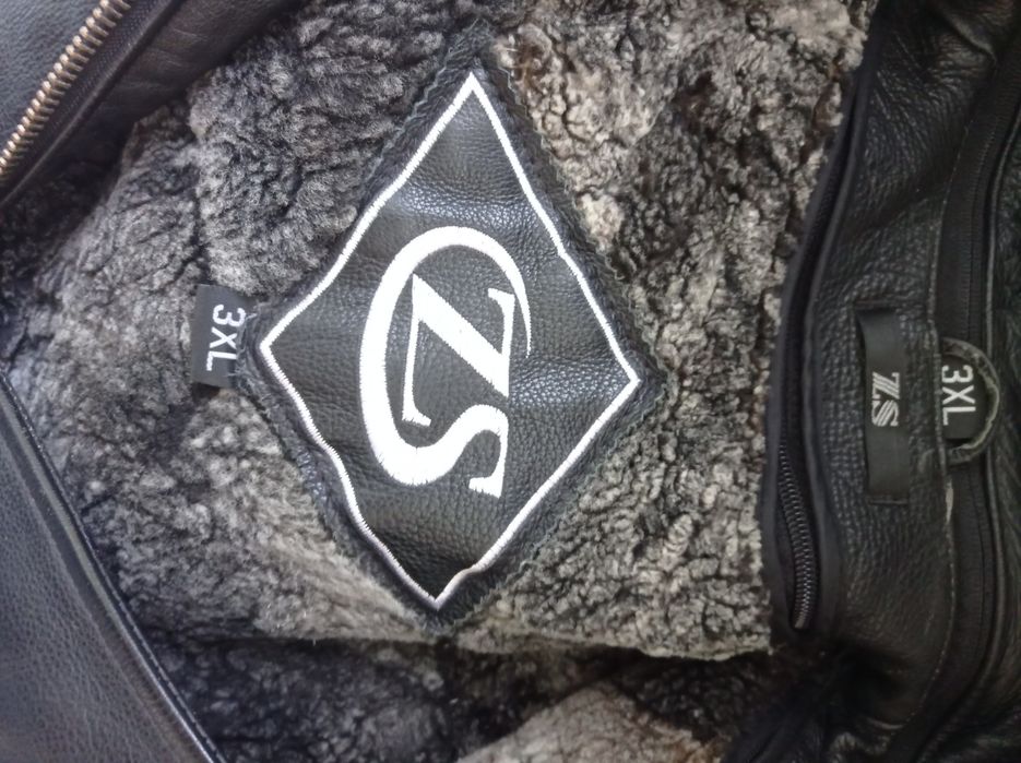 Пилот натуральный кожа ишиндеги  мех Бурынгы , состояние таза . Новый.