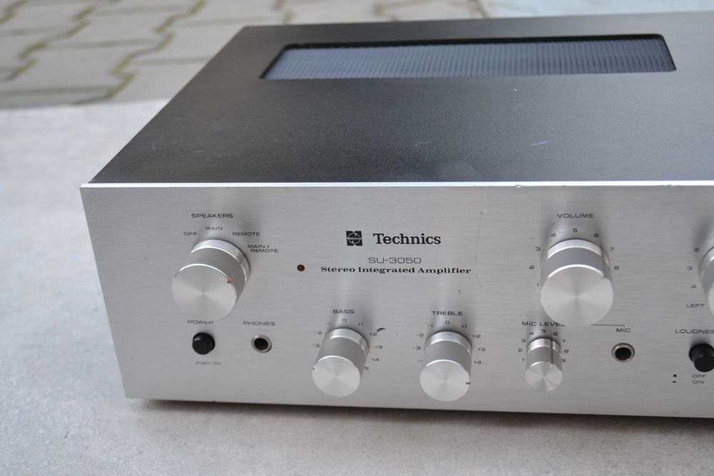 Amplificator Technics SU 3050