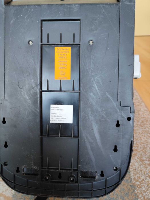 Столче за кола Maxi-Cosi Titan Pro