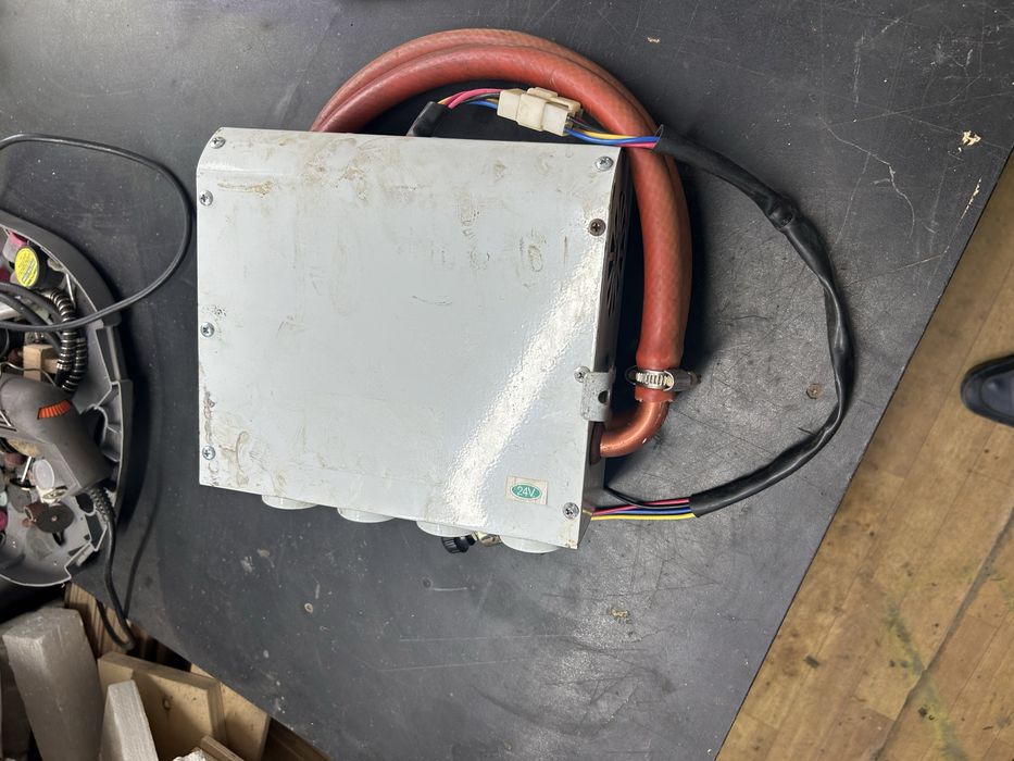 Продам доп отопитель салона 24v
