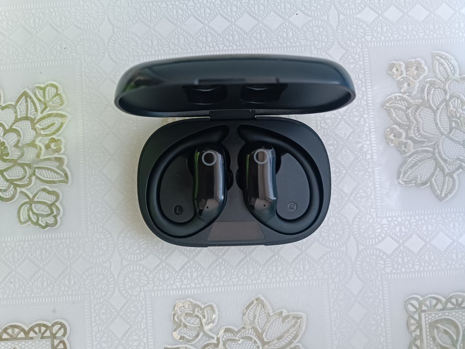Наушники продаются