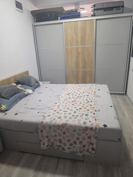 Închiriez apartament