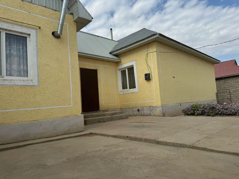 Үи сатылады Әсемай мкр да орналасқан