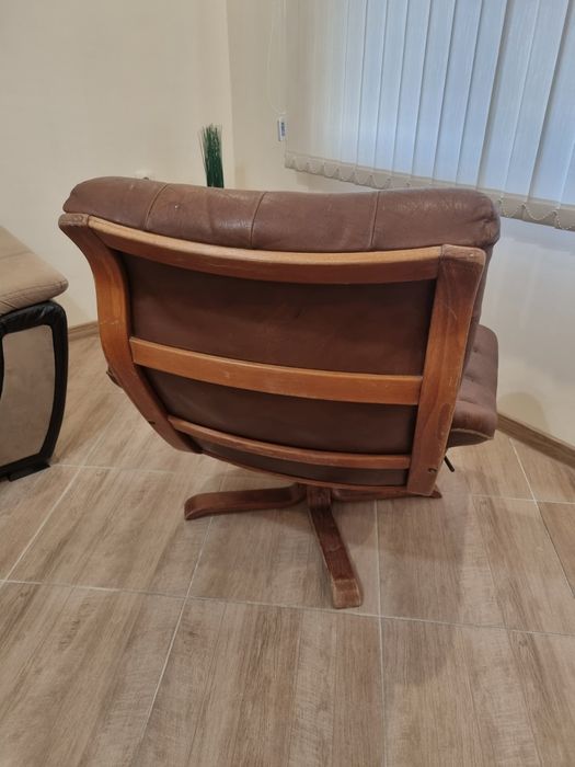 Страхотно антикварно шведски стилно кресло