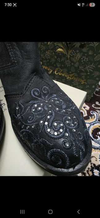 Pantofi piele naturala brodati