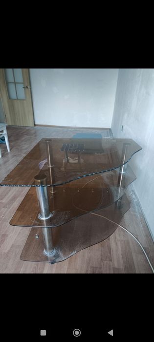 Продам столик журнальный