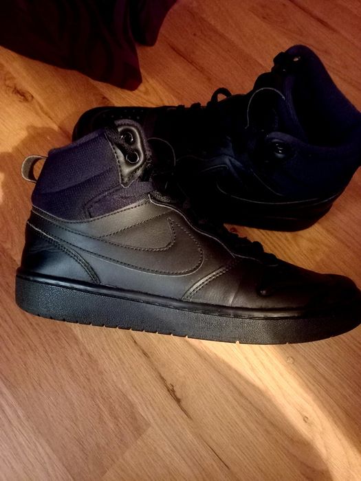 Оригинални дамски кецове Nike 40 номер