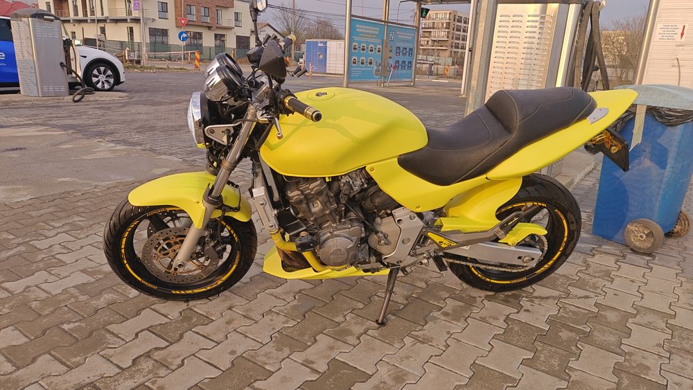 Honda Hornet  Vand, schimb  cu scuter sau cruiser.