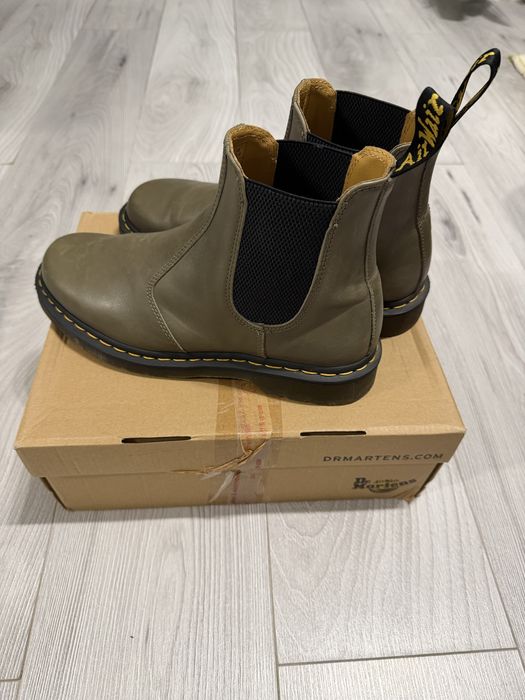 Bocanci Dr. Martens din piele
