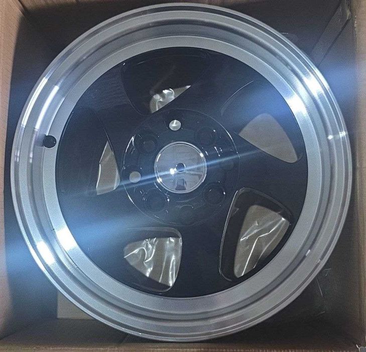 FORMULA Saka Sport Diskalar RAYS TE37 14R 8/100/114