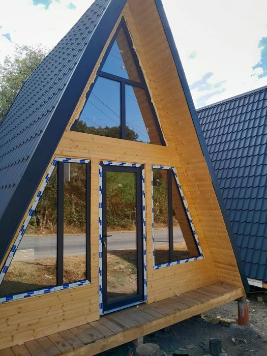 Vindem cabane tip A-frame