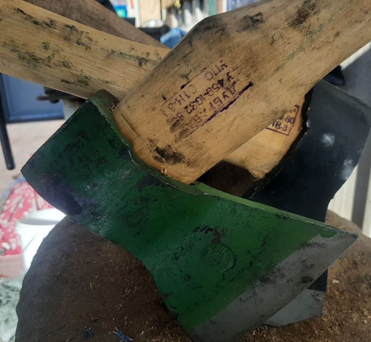 Продам топоры СССР. Упс Ижсталь