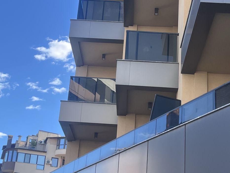 Продава се Тристаен апартамент в Пловдив, Западен - 134 кв.м за 1493 €/кв.м - Снимка #2