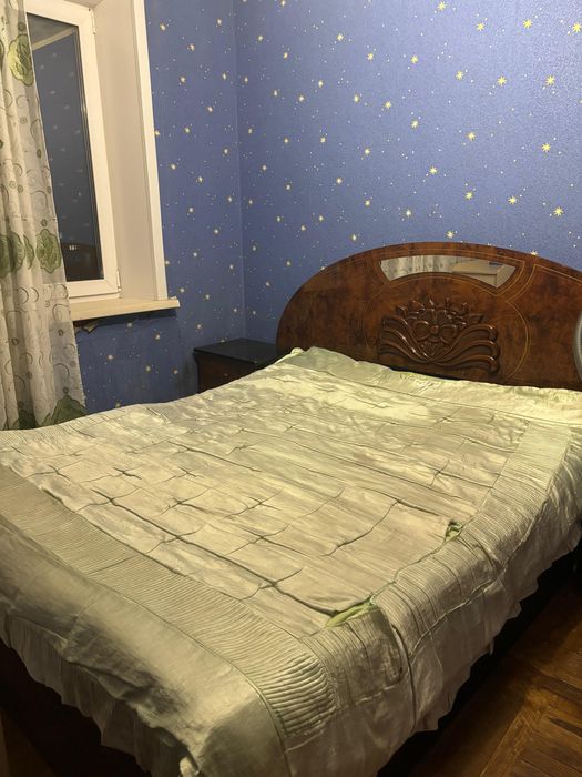 Продам спальный гарнитур