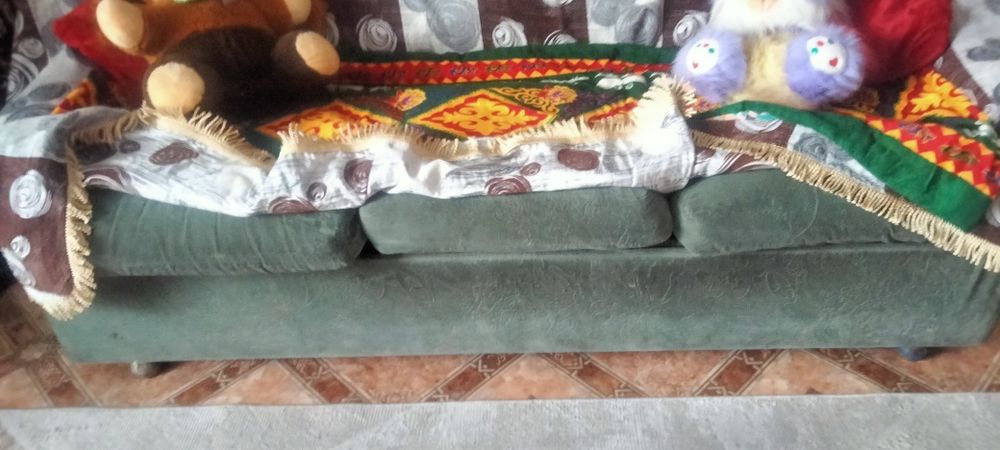 Срочно продам уголок