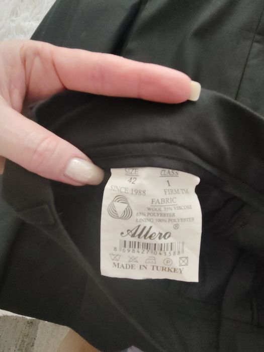 Продам классический костюм на мальчика