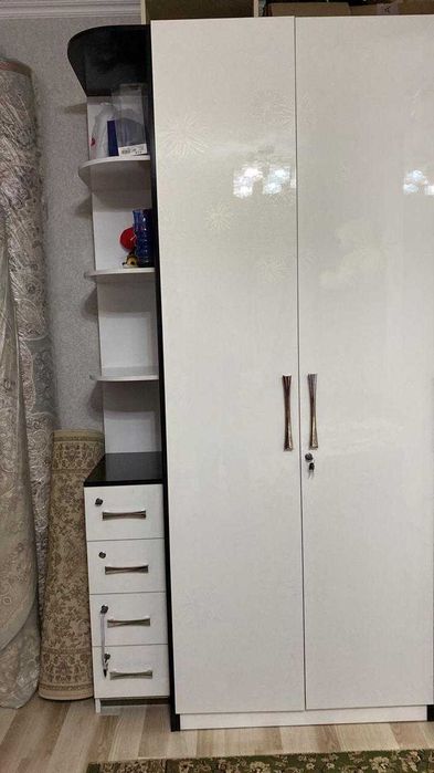 Шифоньер угловой с акрила