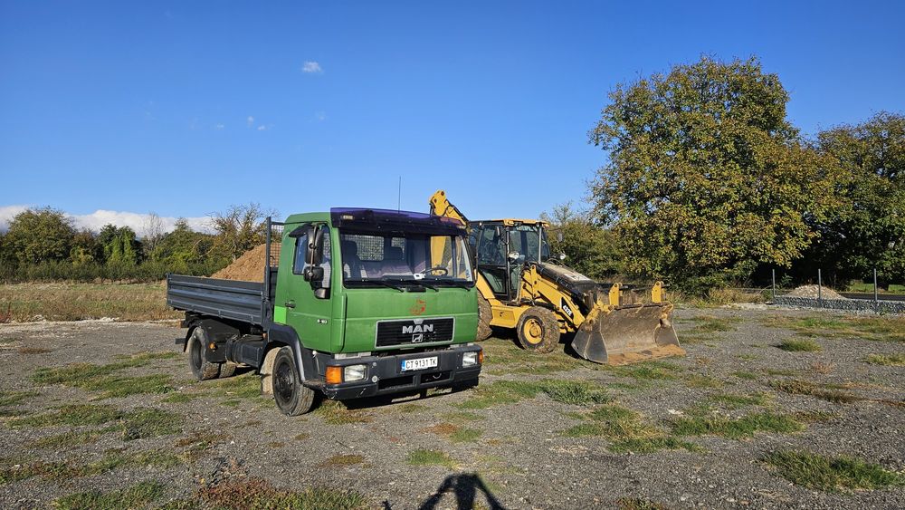 Услуги с комбиниран багер и самосвал Казанлък