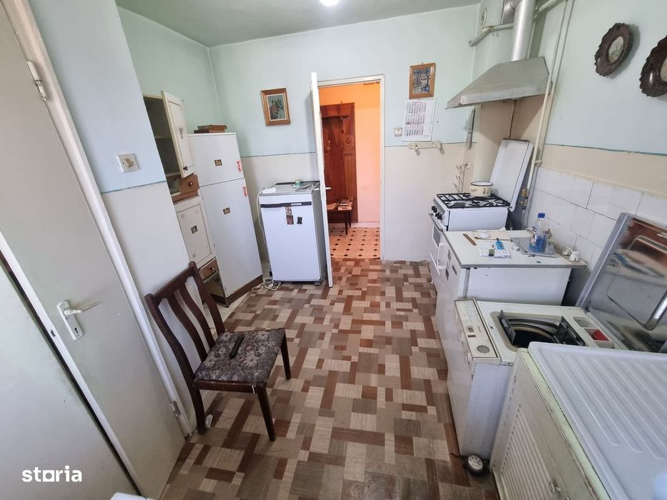 Apartament 2 camere decomandat,ultracentral,Deva-Bd.Decebal-piată