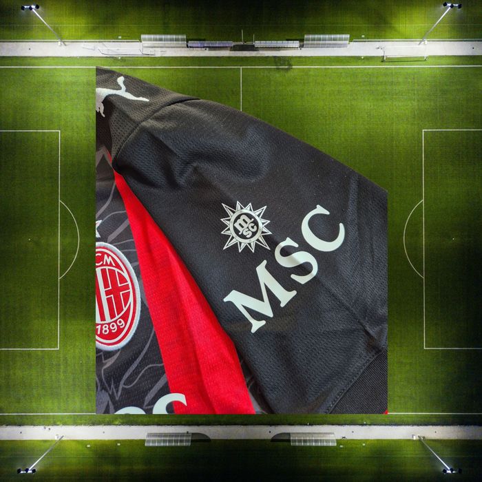 Официален първи екип AC Milan сезон 2025/26