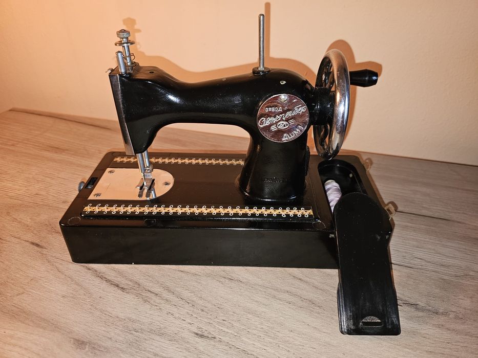 Jucărie Vintage Masina de cusut. URSS