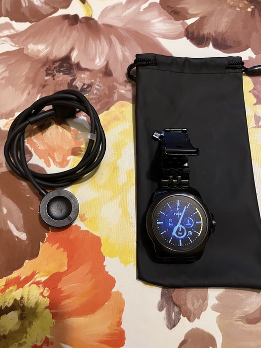 Fossil 5e смарт часовник