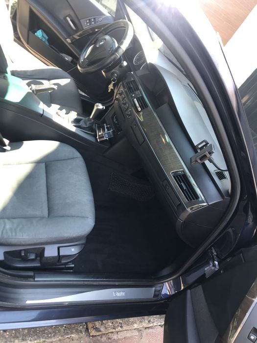 Vand bmw 525 2.5 D an fabricatie 2004