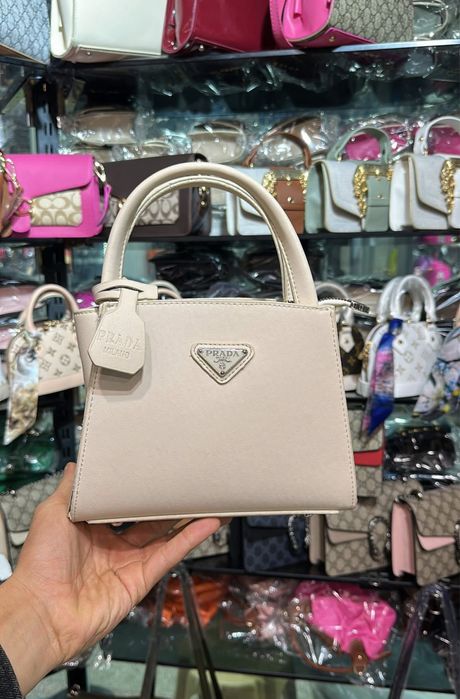 Дамски чанти Louis Vuitton/Guess/CK/PINKO