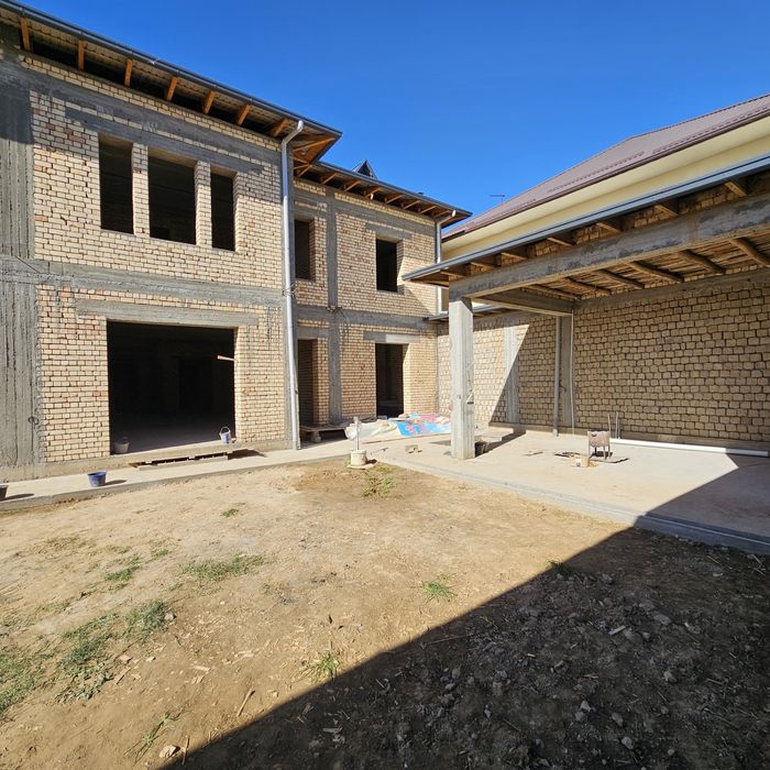 Кибрай Турк махалла!!! 4 соток 3 уровня  6 ком. Евро махалла!!!