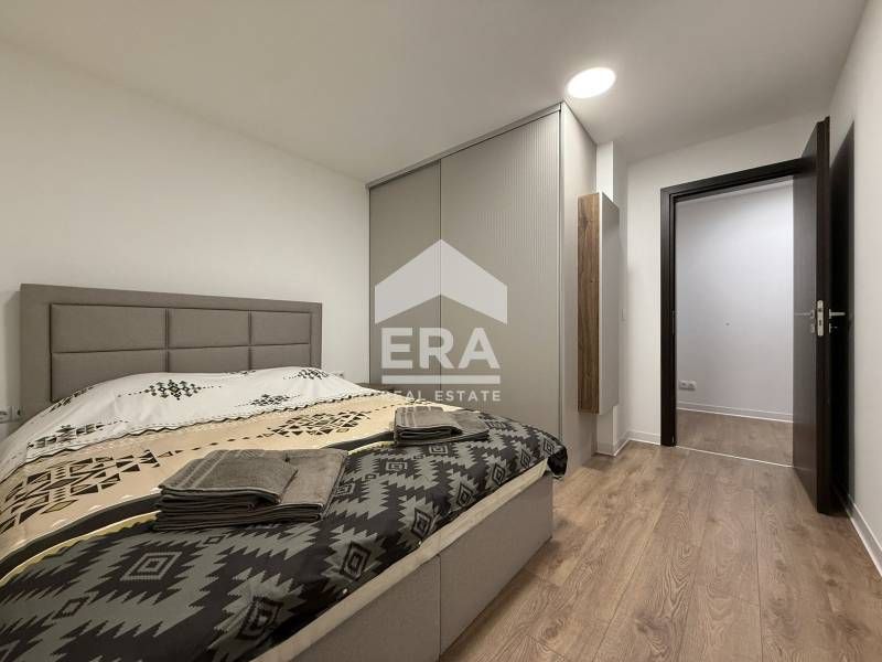 Дава се под наем Тристаен апартамент в София, Лозенец - 100 кв.м за 1495.83 € - Снимка #3