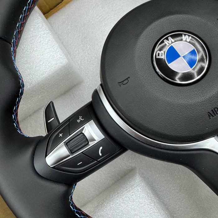 Спортен Кръгъл Волан M Performance Цветни Конци BMW БМВ E60 E61 E63 НАЛИЧНИ НА СКЛАД!!