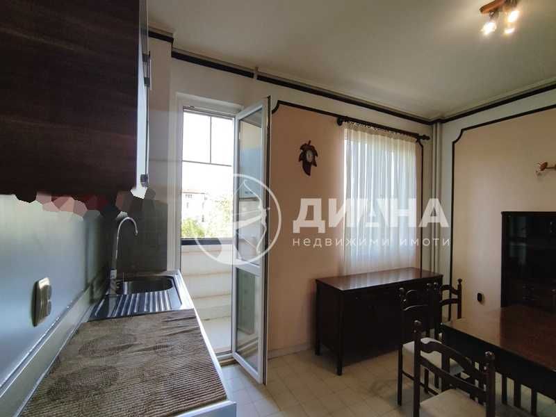 Продава се Тристаен апартамент в Пловдив, Кючук Париж - 94 кв.м за 1649 €/кв.м - Снимка #3