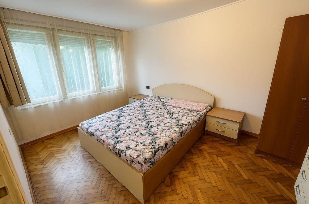 Дава се под наем Къща в Варна, м-т Св. Никола - 200 кв.м за 1270 € - Снимка #4