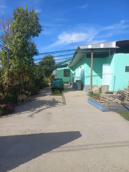 Uy joy uchastka hamma Sharoitlari  bor