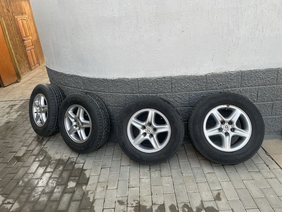 Продам Диск с шиной 225/70/16