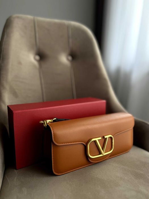 Дамска чанта – VLTN + подарък гривна