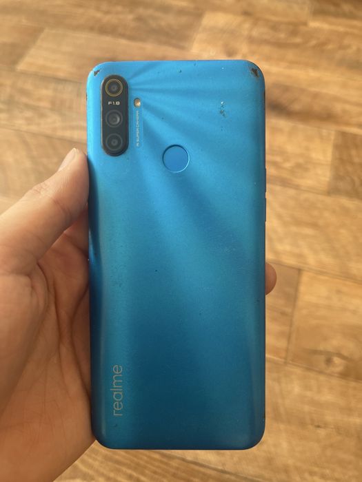 Продам телефон Realme c3