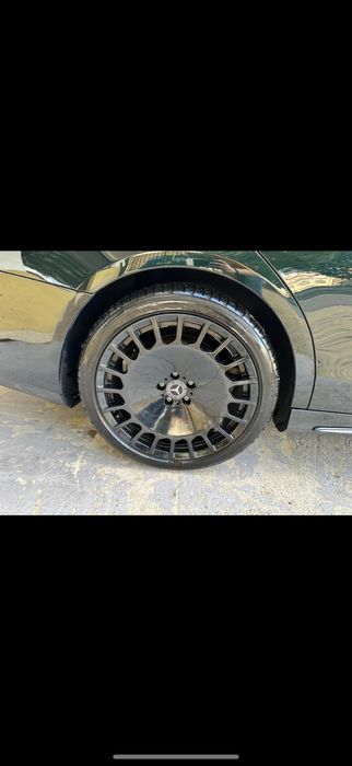 Vand jante mercedes pe 20 cu anvelope de vara