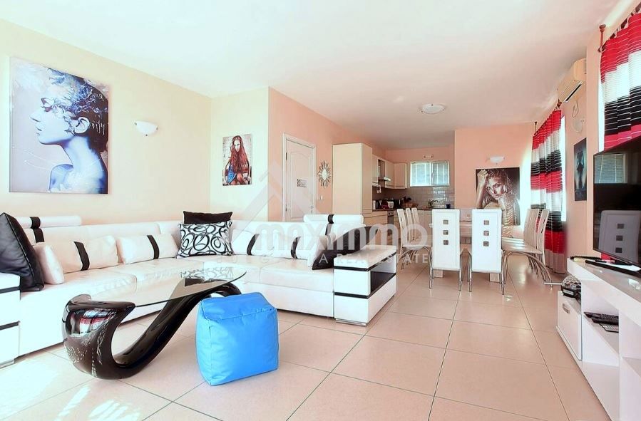 Продава се Къща в Балчик - 465 кв.м за 1054 €/кв.м - Снимка #3