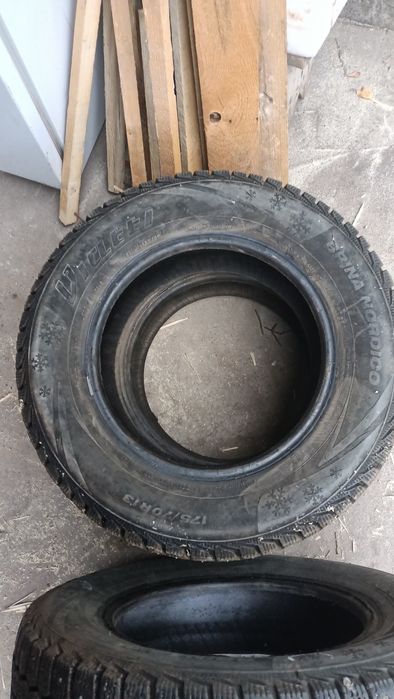 продам зимнию резину