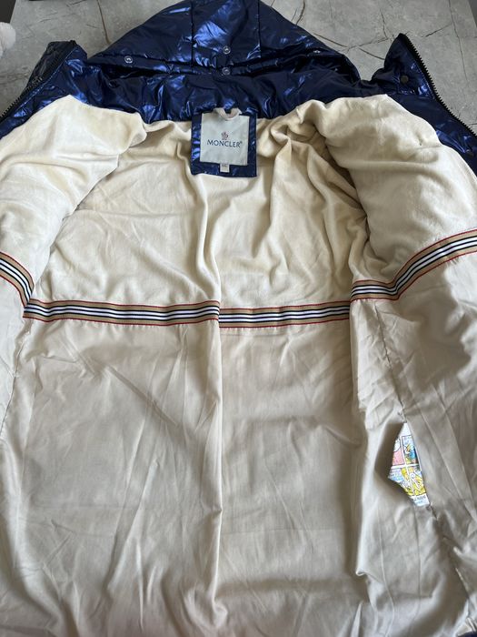 Продам зимнюю куртку для девочки