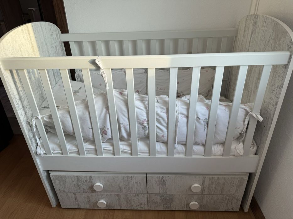 Бебешка кошара с чекмеджета