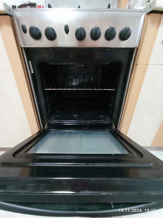 Газовая плита "Indesit"