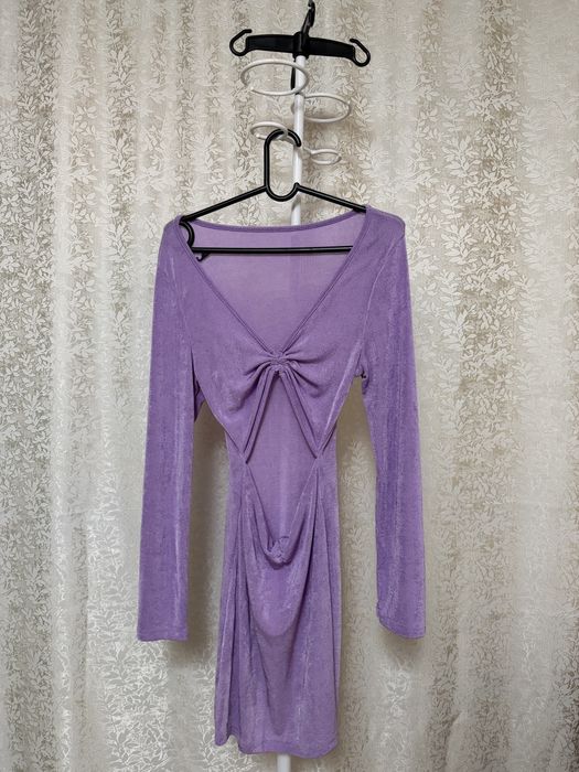 Фиолетовое платье