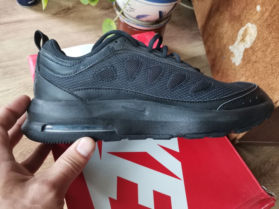 Маратонки   Nike