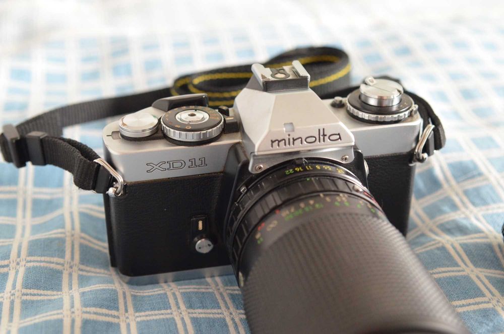 Kit Minolta XD11 aparat foto film + 50mm f1.7 + 35-200mm MACRO + rola film + filtre sky