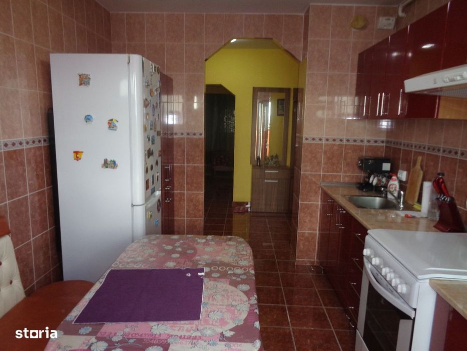 Apartament 3 camere dec, termoteca ,spatios la cheie, 2 bai, VLAICU