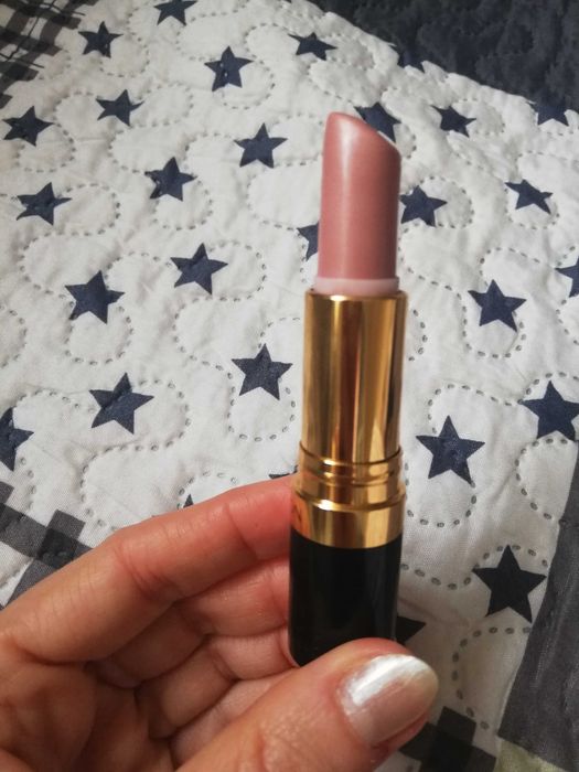Червило Loreal Paris и Revlon