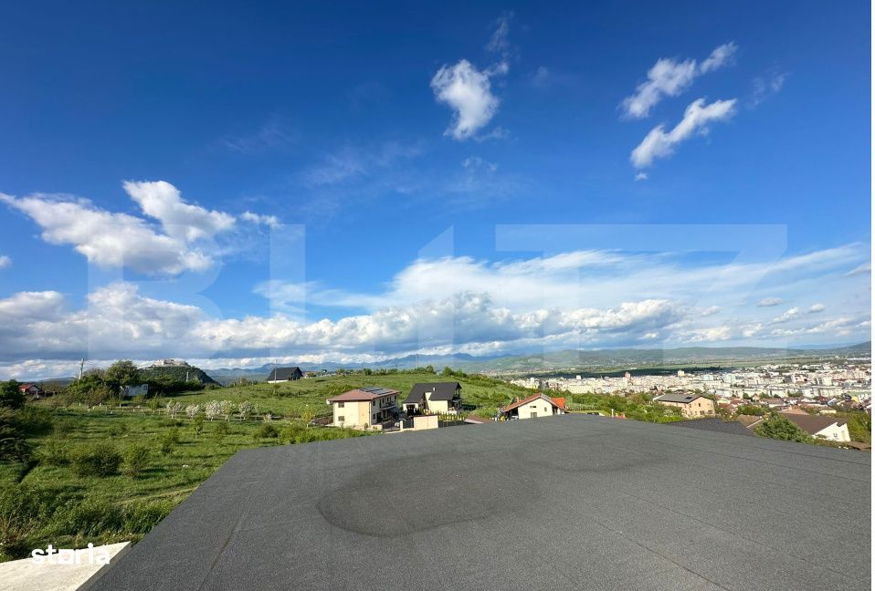 Casa individuala cu panorama asupra Devei si Muntilor Retezat – tere